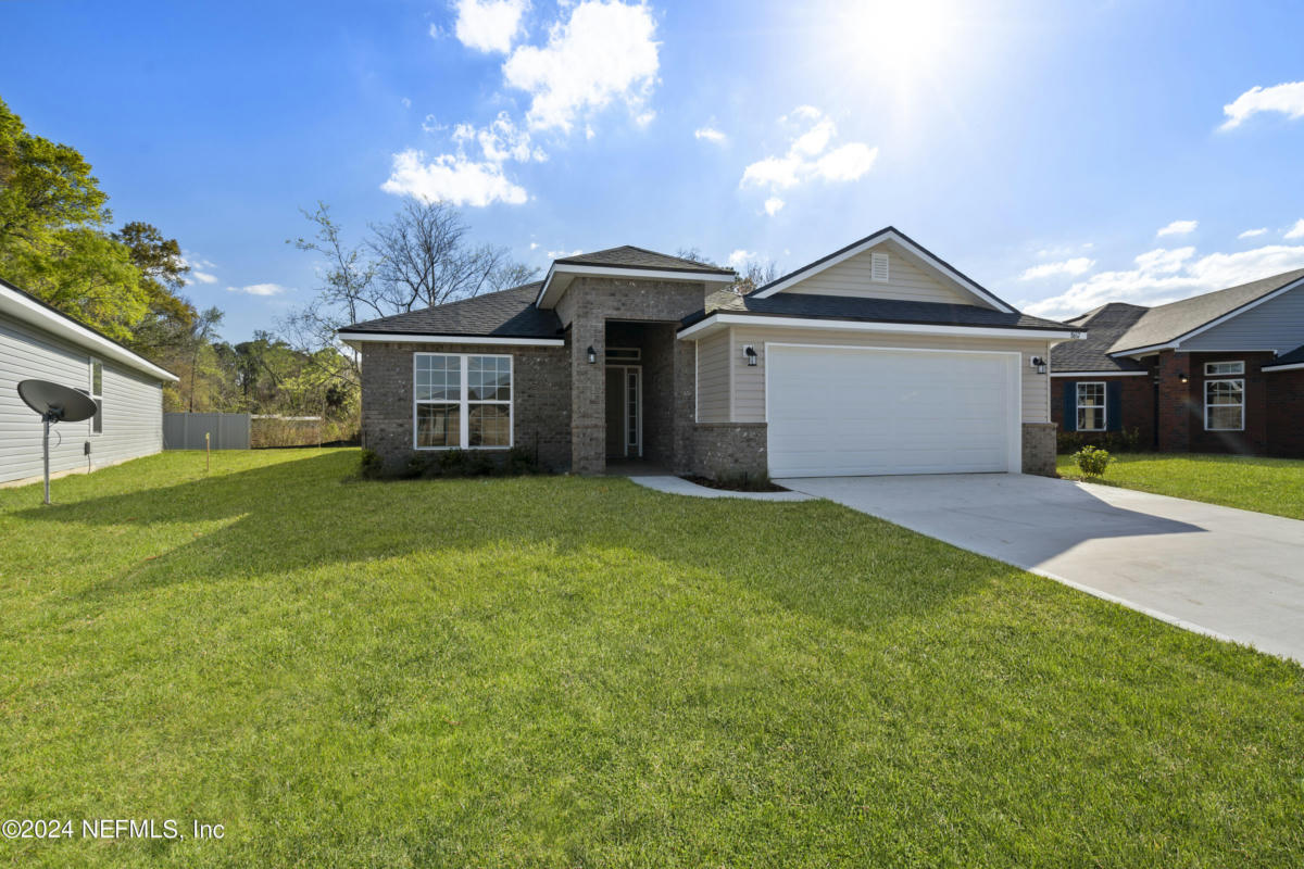 3207 FOREST VIEW LN, GREEN COVE SPRINGS, FL 32043, photo 1 of 51